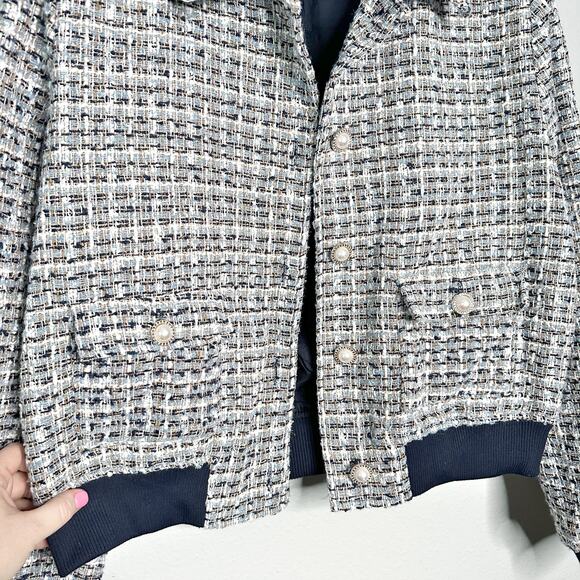 Women's Tweed Jacket - Picture 6 of 15